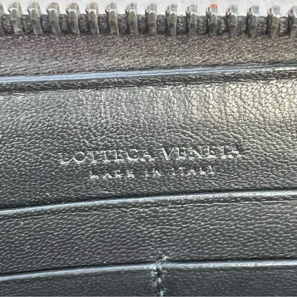 RARE BOTTEGA VENETA Anthracite Black Weave Intrecciato Zip Around Long Wallet
